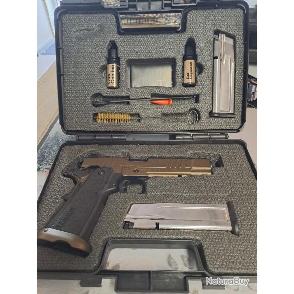 pistolet 2011 Tisas