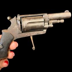 REVOLVER HAMMERLESS cal. 6mm VELODOG