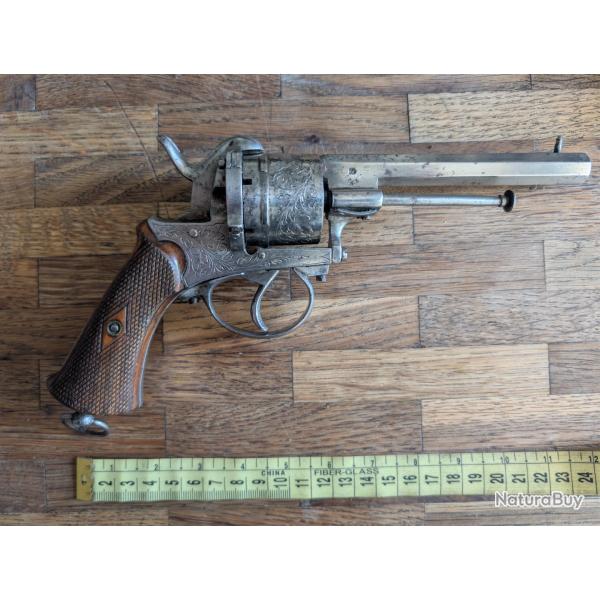 Beau revolver � broches cal 9 mm