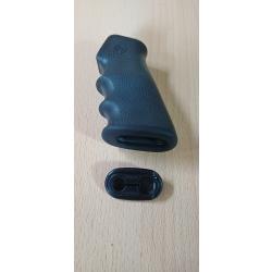Poign&eacute;e pistolet AR15 Hogue noire finger grooves et Bouchon.