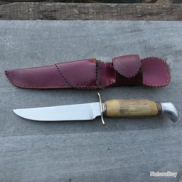 Couteau de chasse SABATIER "� la dague couronn�"; manche bois de cerf; lame inox; �tui cuir.
