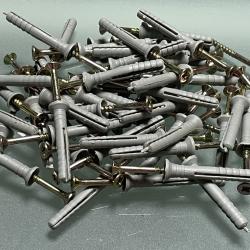 50 chevilles  5 mm TYPE TAP VIS