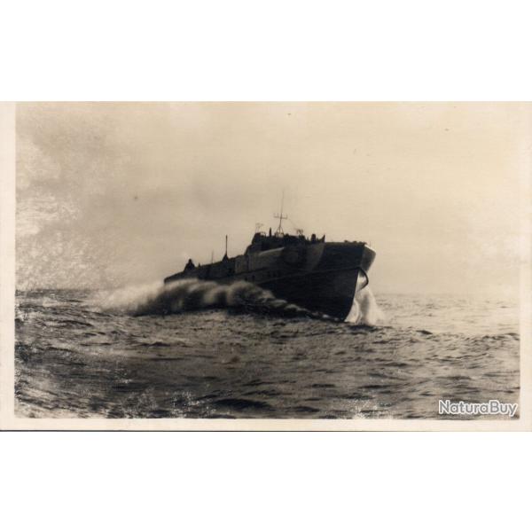 Carte postale vintage d'un Schnellboot allemand- N�8944