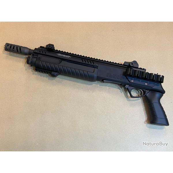 fusil FABARM STF12 SHORT Professional calibre 12 mag canon de 30 cm.