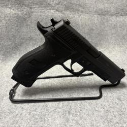 SIG SAUER P226 9 X 19 (9MM LUGER)