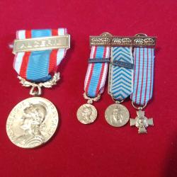 Lot de m&eacute;dailles militaires Alg&eacute;rie / AFN (Ordonnance + 3 R&eacute;ductions)