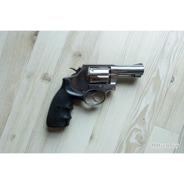 Revolver Smith & Wesson, mod�le 64 Military and police