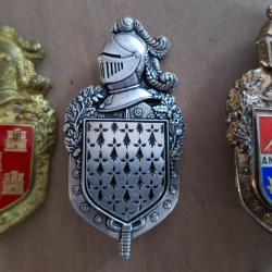 Lot de 3 insignes de la gendarmerie anciens. Int&eacute;ressants