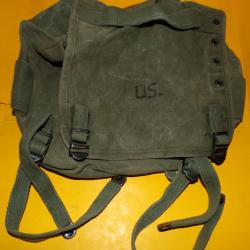 ARMEE AMERICAINE U.S : MUSETTE ARRIERE DE BRELAGE DE LA PERIODE GUERRE DU VIETNAM , MODELE M-1956  ,