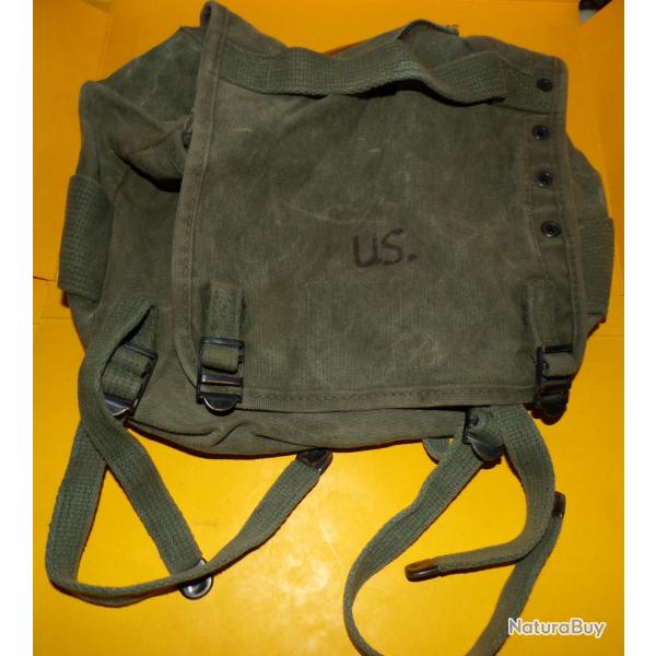 ARMEE AMERICAINE U.S : MUSETTE ARRIERE DE BRELAGE DE LA PERIODE GUERRE DU VIETNAM , MODELE M-1956  ,