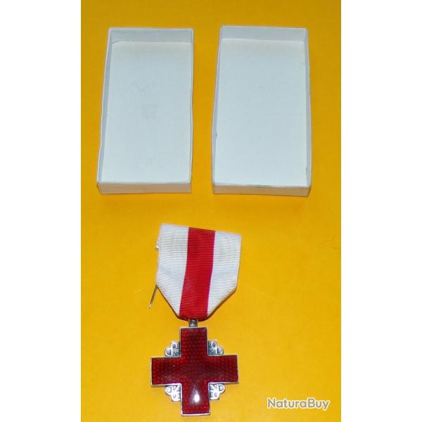 MEDAILLE DES SERVICES DE SANTE FRANCAIS  , ECHELON ARGENT , FABRICATION FRANCAISE   ,BON ETAT VOIR P