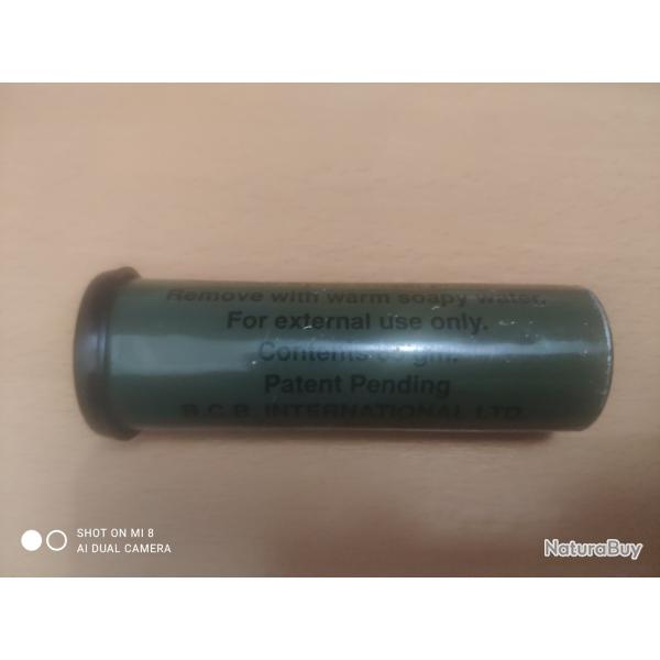 Camouflage Tube STICK de  vert /marron  WESCO (Arm�e  Maquillage Airsoft  etc .WESCO. Jamais servie