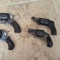Beau lot R&eacute;volver Bulldog 320