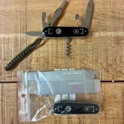 Lot de 2 Victorinox Couteau/outils FASS 90 (Sig 550 - 551 - 552 - 552)
