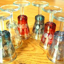 JOLIE SERIE DE 6 VERRES ANCIENS COLORES 1950/60/ POUR LIQUEURS ET DIVERS AUTRES DIGESTIFS A DEGUSTER