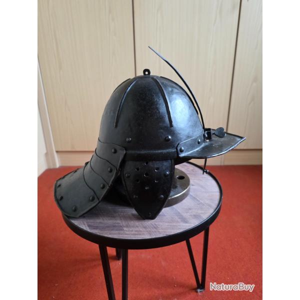 Superbe casque Zisch�gge XVIIe
