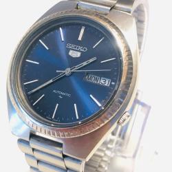 Montre Vintage Seiko 5 Automatique Cal. 7009-8210, Cadran Bleu Soleil, Bracelet Acier, 1981