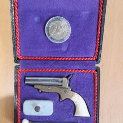 SUPERBE MINIATURE DE PISTOLET