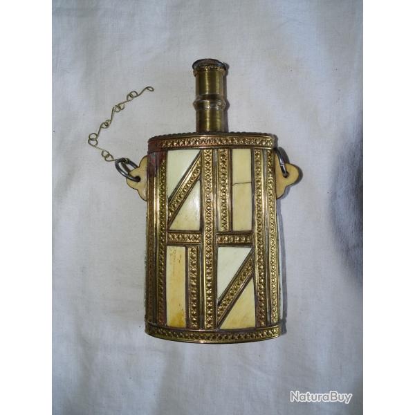 Poire � poudre ou gourde Berb�re/  Touareg