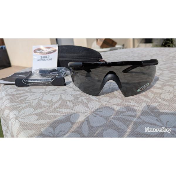 Lunettes de soleil balistique wiley x Saber