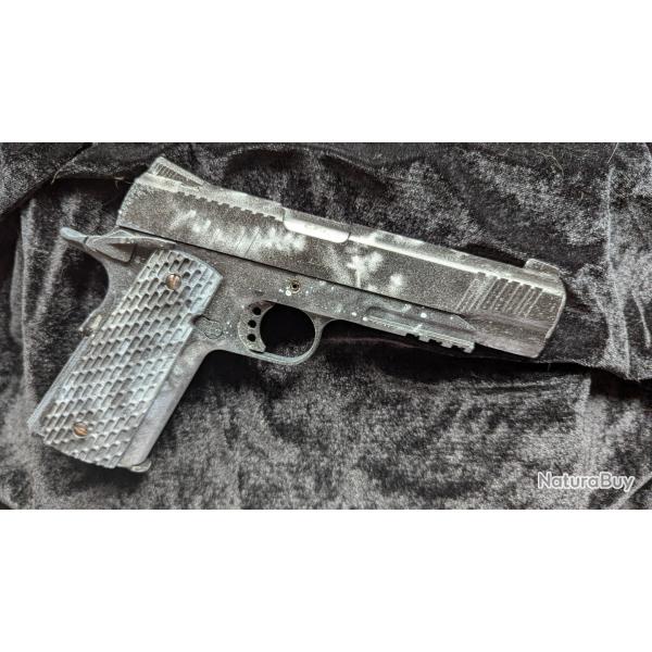 Colt 1911 [Combat Winter Custom] +2 chargeurs