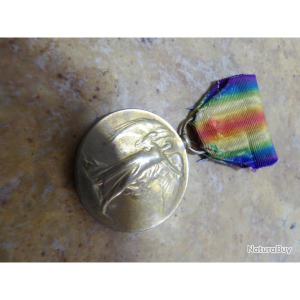 MEDAILLE INTERALLIEE comm�mo DE LA GRANDE GUERRE 1914-1918  ANGLAIS Britannique attribu�e artilleur