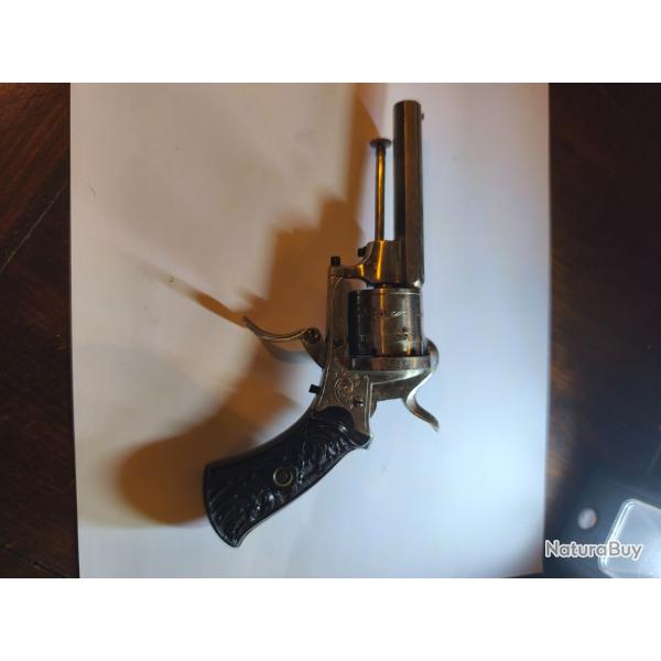 Superbe revolver de poche egg li�geois calibre 7 mm canon et son miroir est � exceptionnel