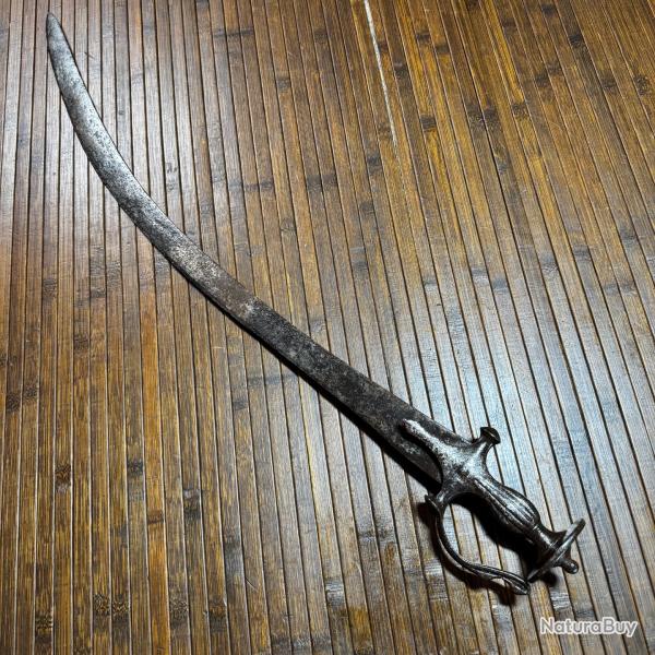 Sabre Talwar Indo-Persan XVIIIe - Poign�e Disque "Dents de Scie" & Garde aux Cygnes Affront�s