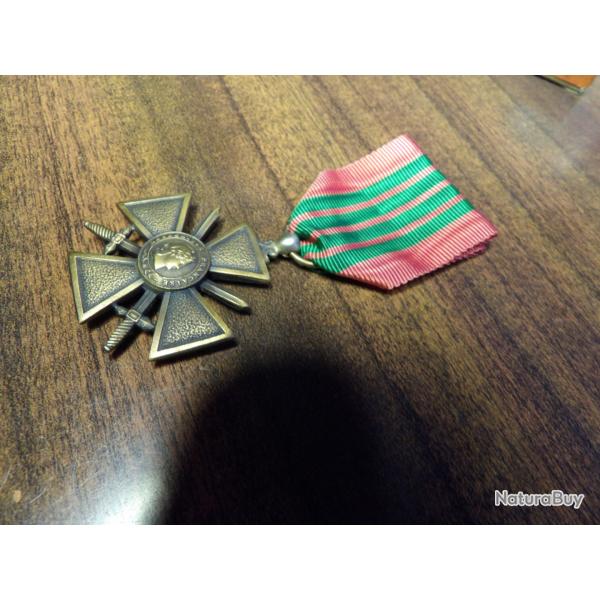croix guerre seconde guerre mondiale ww2 variante bijoutier  1939 + 1945 les deux au dos