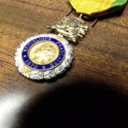 M&eacute;daille Militaire III&deg; R&eacute;publique 1870 TBE Valeur Discipline la seule port&eacute;e par P&eacute;tain
