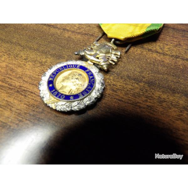 M�daille Militaire III� R�publique 1870 TBE Valeur Discipline la seule port�e par P�tain