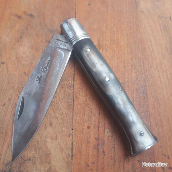 Joli Couteau KENAVO par LE POISSON Manche en Corne