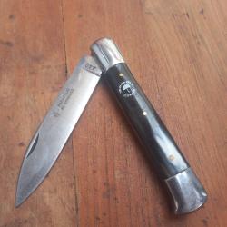 Joli Couteau R&eacute;gional LE ROQUEFORT PARAPLUIE &Agrave; L &Eacute;PREUVE Manche en Corne