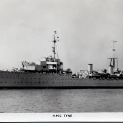 Carte postale vintage H.M.S. Tyne - N&deg;8984