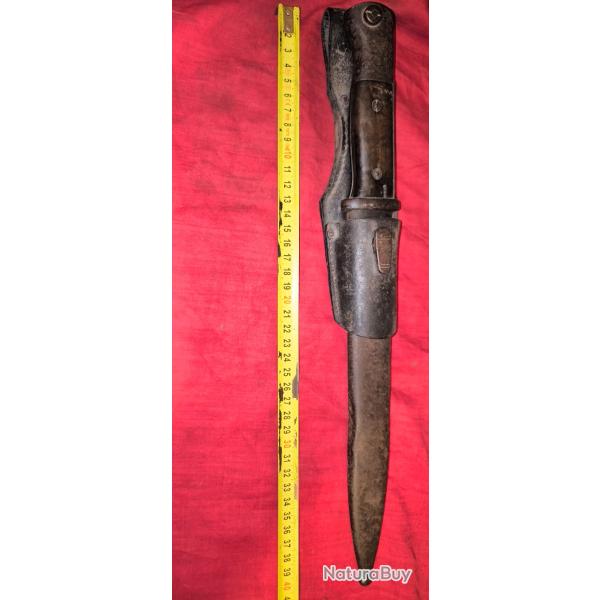 Ba�onnette allemande 98k seconde guerre mondiale avec gousset cuir de 1942. Pi�ce originale rurale