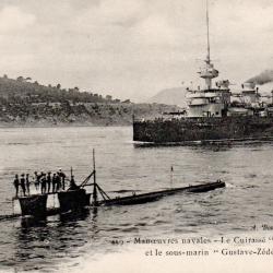 Carte postale ancienne Manoeuvres navales cuirass&eacute; Gaulois et sous-marin - N&deg;8987
