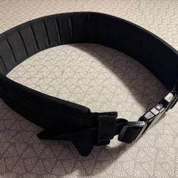 Ceinture tactique Mil-Tec MOLLE rembourr&eacute;e - Noire
