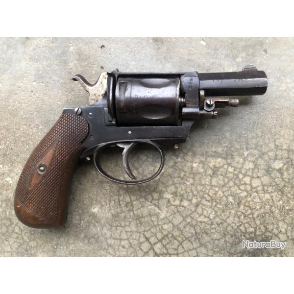Excellent revolver de police calibre 7,5 suisse pour le march� civil vers 1890