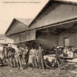 Carte postale ancienne Avord Cher centre militaire d'aviation - N&deg;8999