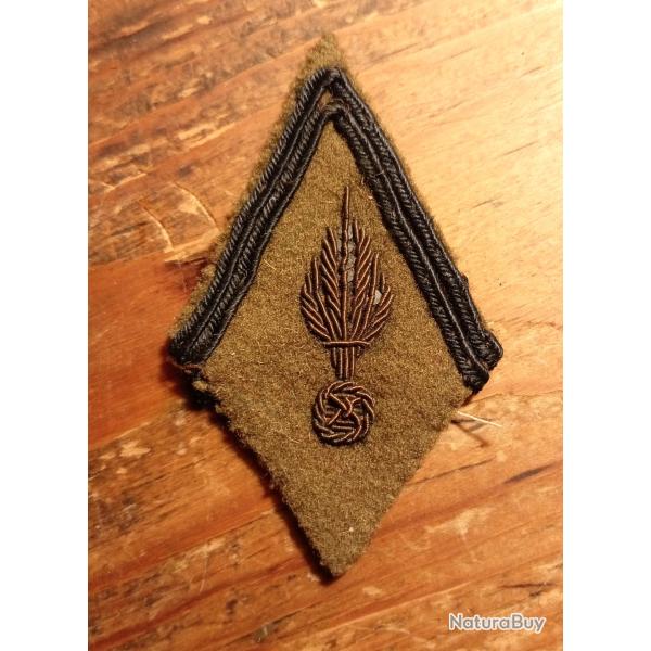 MILITARIA patte de col cadre d'Etat Major de r�giment d'infanterie, mod�le 39.