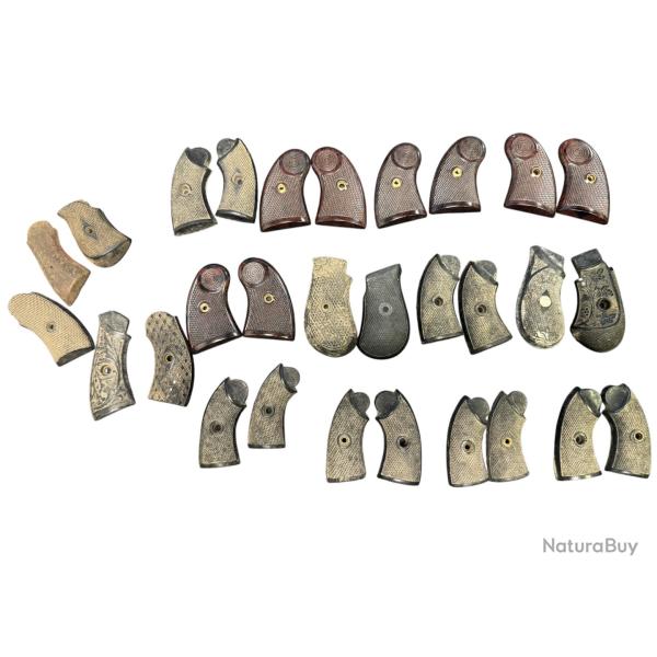 lot de plaquettes pour revolvers BULL DOG ET AUTRES.  bon �tat !!