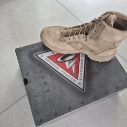 Chaussures tactiques OAKLEY Assault Boot 6" Desert - Neuves