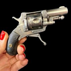 SUPERBE REVOLVER BABY BULLDOG cal. 22 short