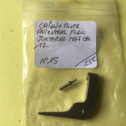 VENDU PAR LE-CUIRASSIER N&deg;15 CHIEN + POINT&Eacute; FUSIL MAS CAL 12