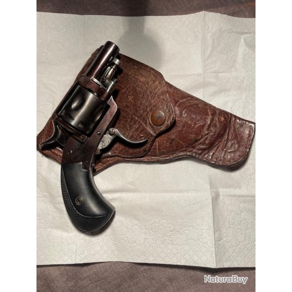 Jolie bulldog 320 avec holster d origine en cuir et bo�te de 25 balle � poudre d origine fran�aise..