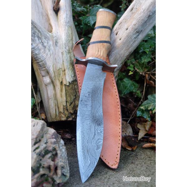 Couteau Kukkri Manche Bois Garde Damas & Lame Acier Damas 256 COuches Etui Cuir Fab Artisanale