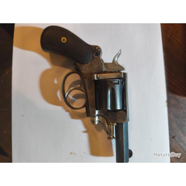 Superbe revolver type bouledogue beige acier renforc� calibre 380 PN cat�gorie D canon miroir