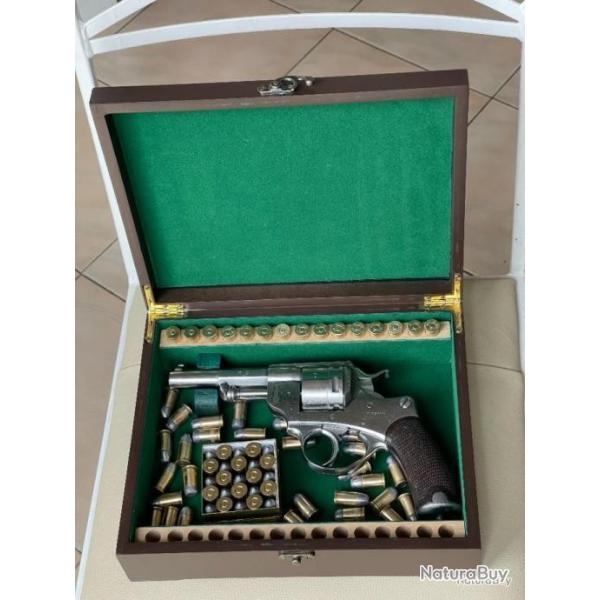 R�volver Chamelot-Delvigne 1873 de la Manufacture d'Armes de St-Etienne (MAS) Cal. 11mm73 Cat. D