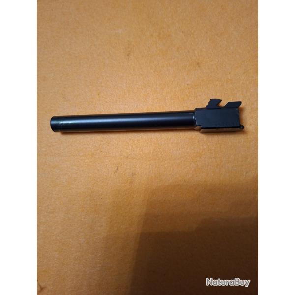 Glock 17L gen5 MOS, en tr�s bon �tat, tr�s peu d'usage avec lampe  glock GTL II
