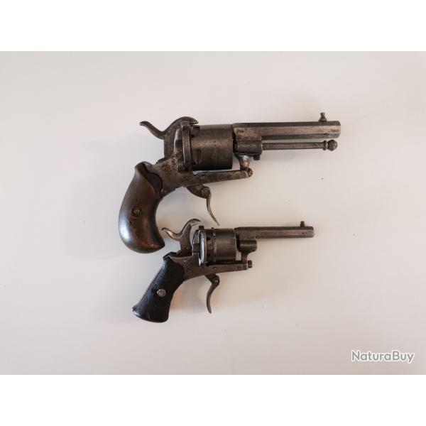Lot de 2 revolvers � broche de type Lefaucheux 7mm et 9mm